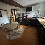 Trop Chouette Au Centre De *