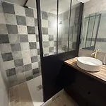 Trop Chouette Au Centre De * Ντιζόν