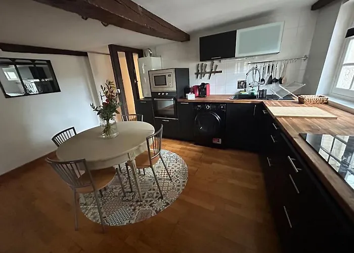 Trop Chouette Au Centre De *