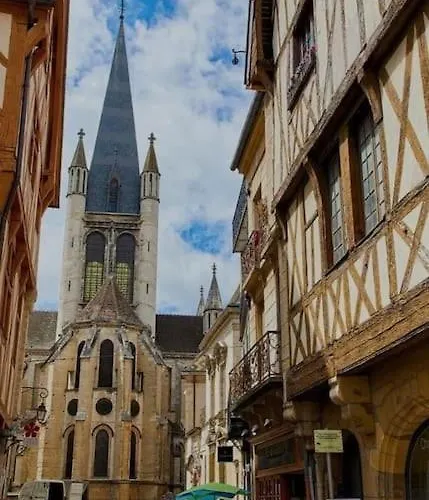 Apartament Trop Chouette Au Centre De *