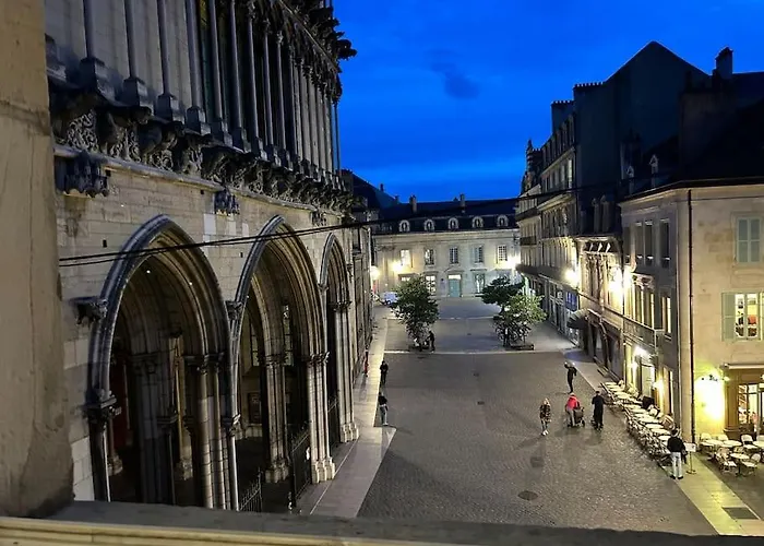 Trop Chouette Au Centre De * Dijon