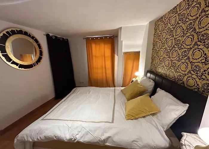 Trop Chouette Au Centre De